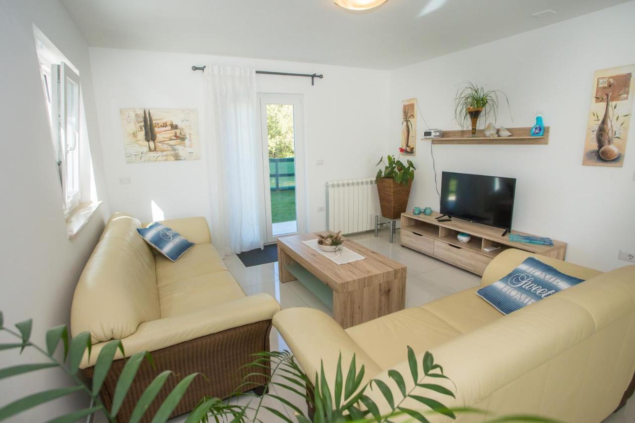 Zagar Apartment Пореч Экстерьер фото