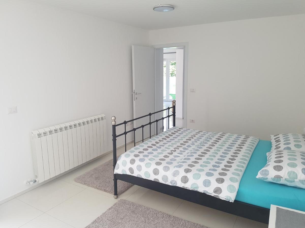 Zagar Apartment Пореч Экстерьер фото