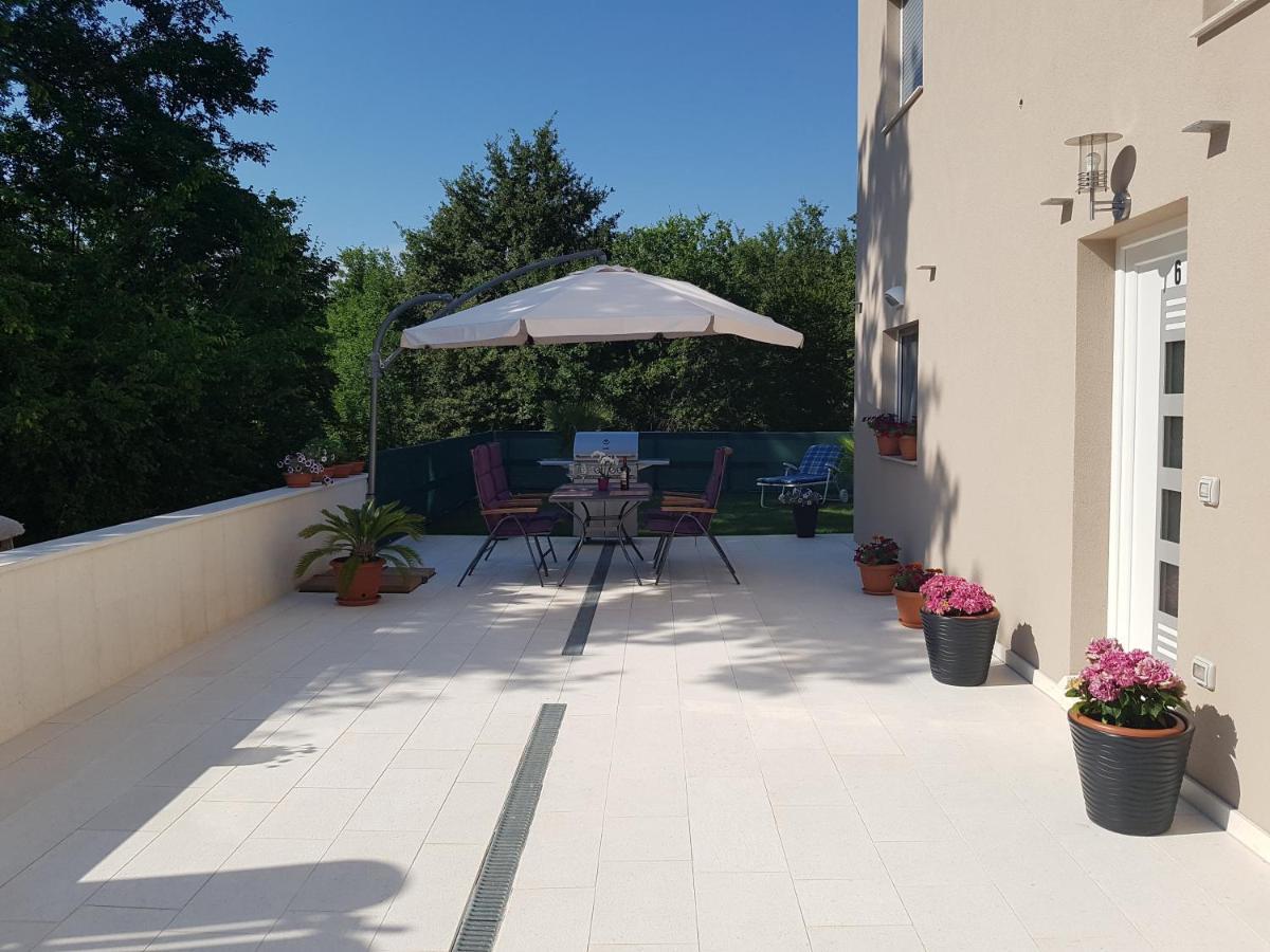 Zagar Apartment Пореч Экстерьер фото
