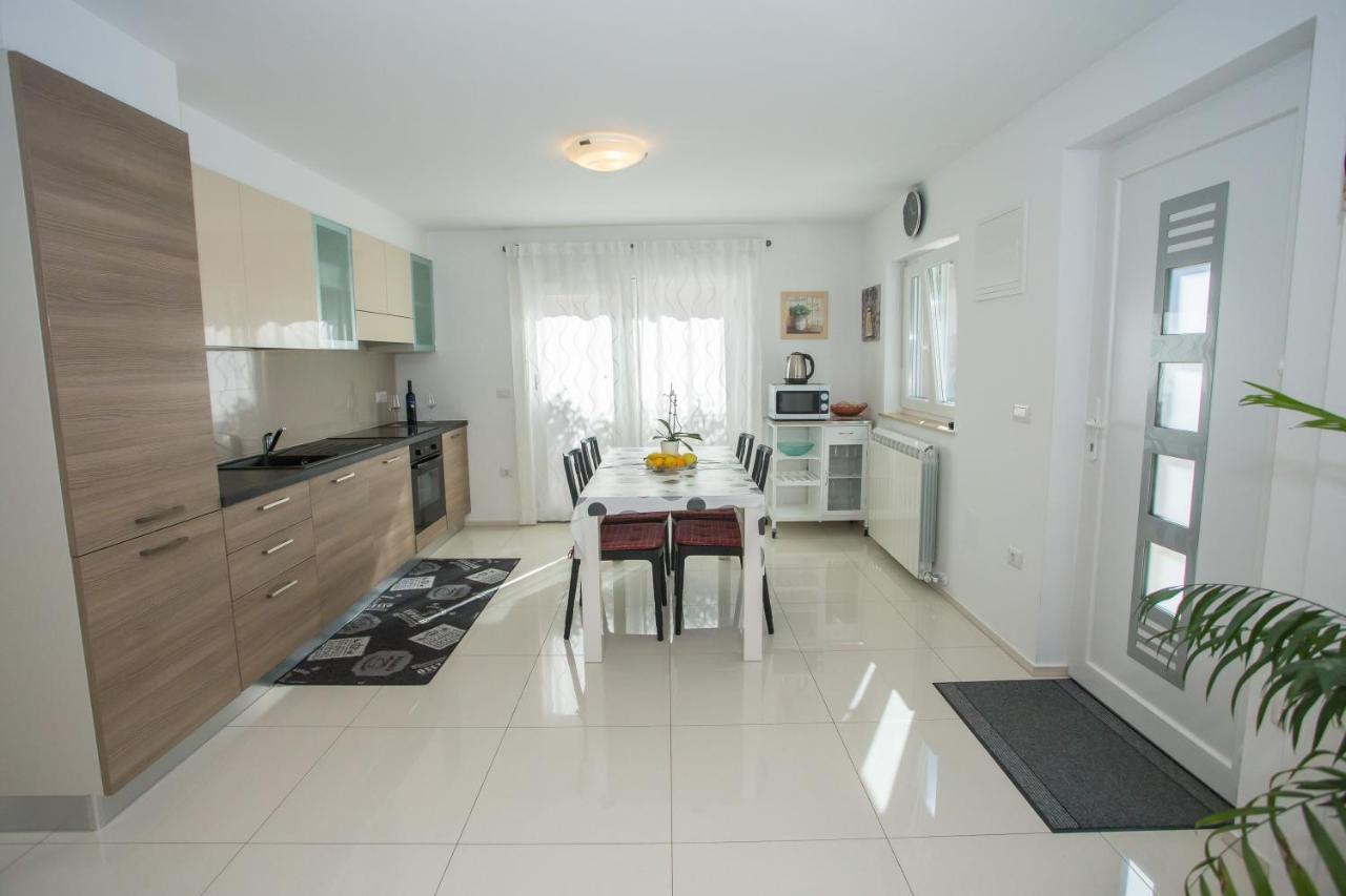 Zagar Apartment Пореч Экстерьер фото