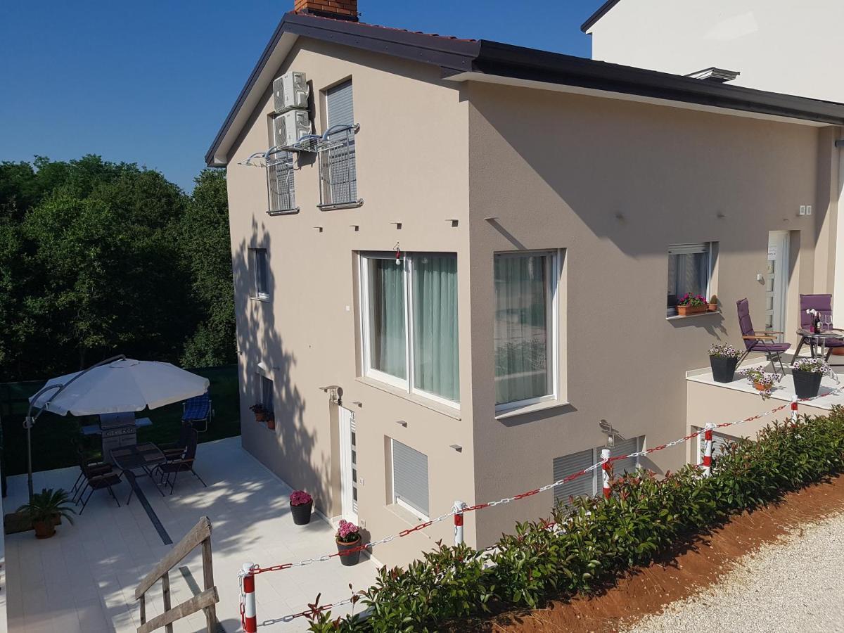 Zagar Apartment Пореч Экстерьер фото